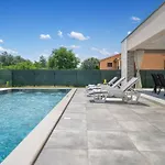 Three Bedroom With Swimming Pool *