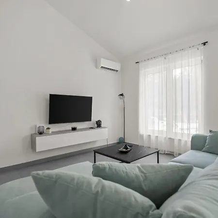 Three Bedroom With Swimming Pool