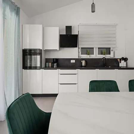 Three Bedroom With Swimming Pool