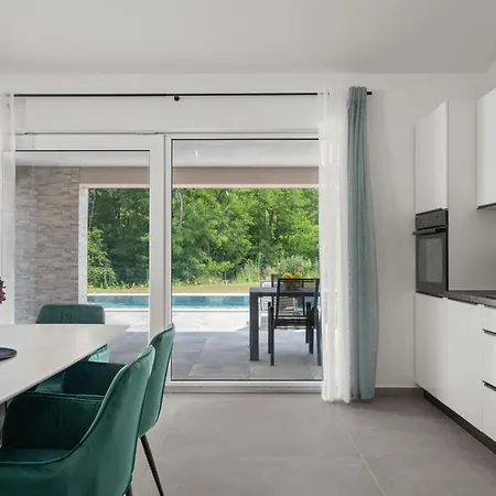 Three Bedroom With Swimming Pool Villa Labin (Istria)