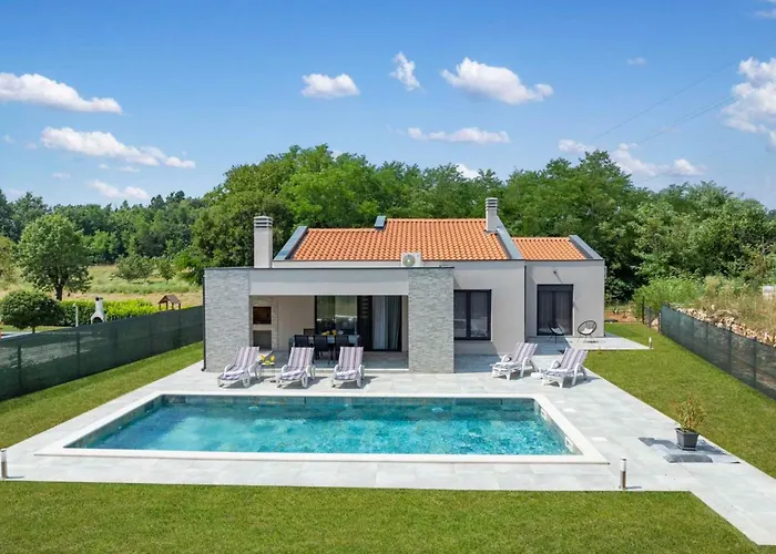 Βίλα Three Bedroom With Swimming Pool Labin (Istria)
