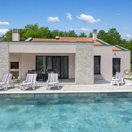 Three Bedroom With Swimming Pool