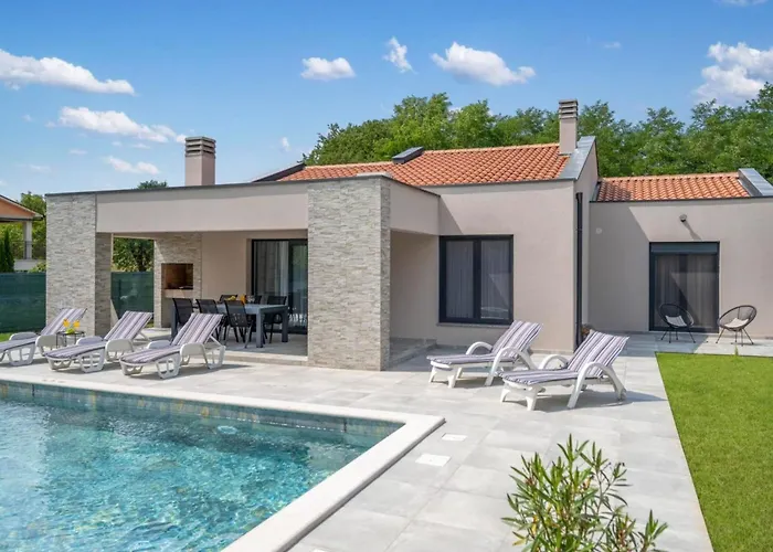 Three Bedroom With Swimming Pool Villa