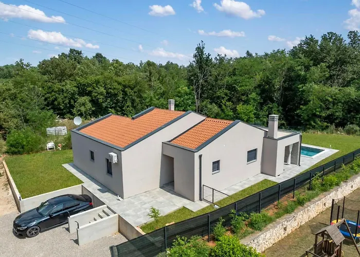 Three Bedroom With Swimming Pool